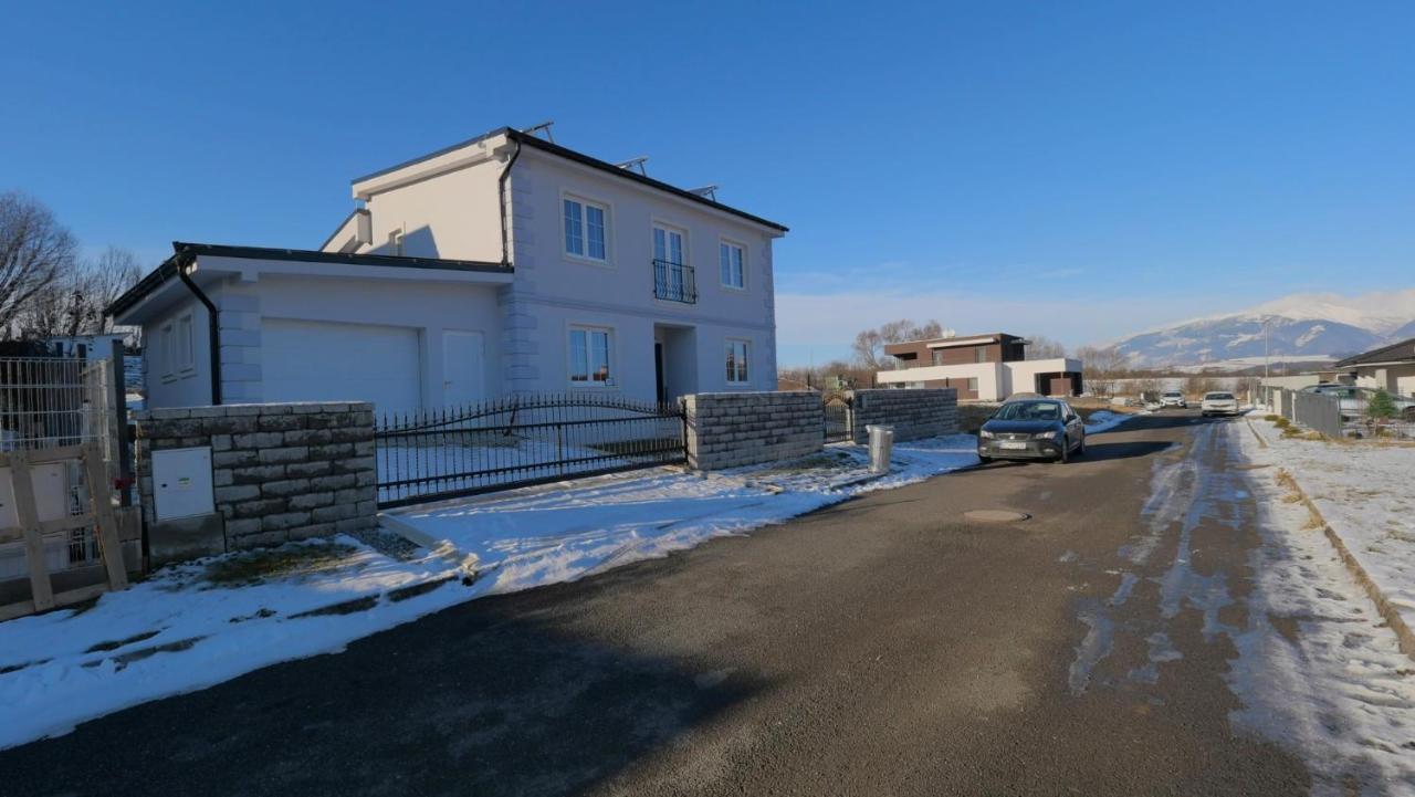 Villa Apartmanovy Dom S Virivkou, Pod Secnom, Liptovsky Jan Liptovský Mikuláš Exterior foto
