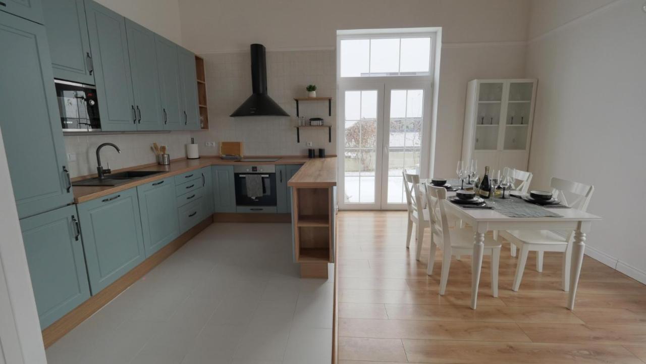 Villa Apartmanovy Dom S Virivkou, Pod Secnom, Liptovsky Jan Liptovský Mikuláš Exterior foto